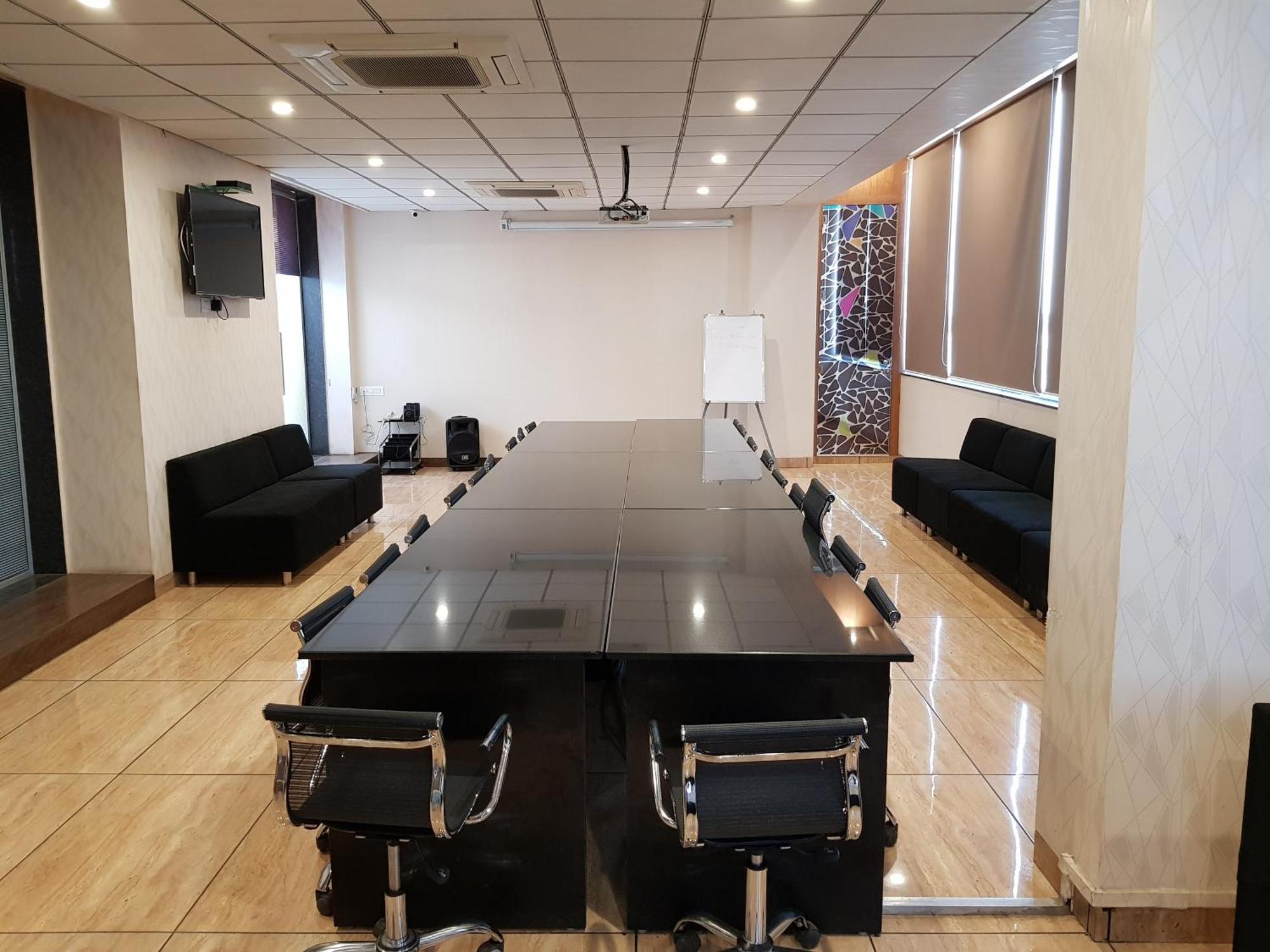 Grand Kailash Hotel Aurangabad  Exterior photo