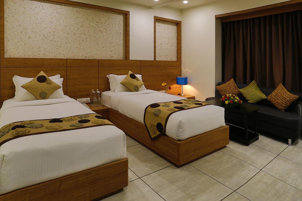 Grand Kailash Hotel Aurangabad  Room photo