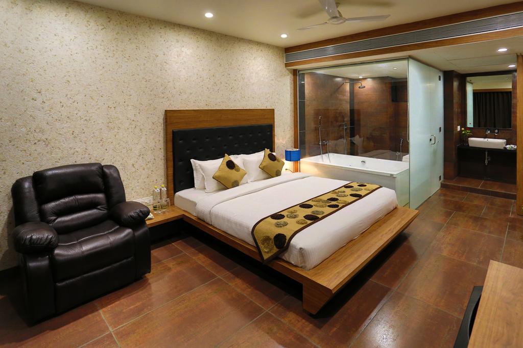 Grand Kailash Hotel Aurangabad  Room photo